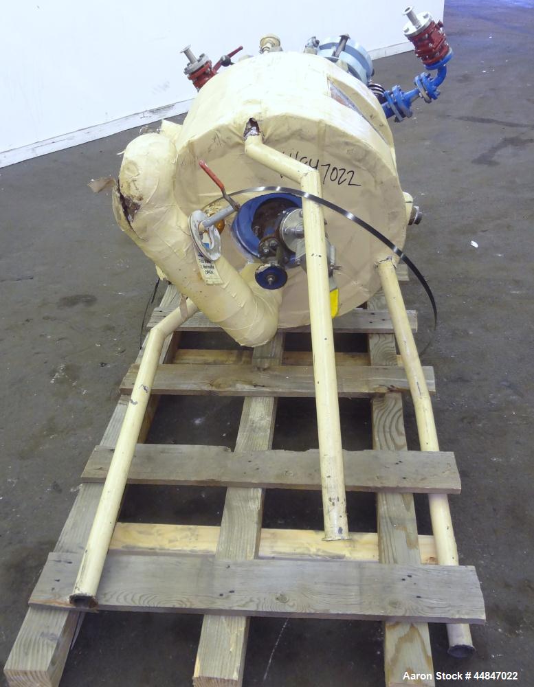 Used Pfaudler Clamp Top Glass Lined Reactor, 20 Gallon, 9115 Blue Glass, Vertical.  Approximately 20" diameter x 14-1/2" straight side, dished clamp top, dish bottom.  Internal rated 150/full vacuum ...