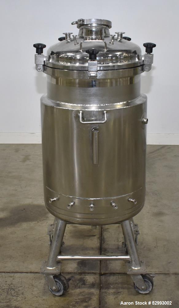 Used Alloy Products 30 Gallon Pressure Vessel / Mix Tank, Stainless Steel, Vertical. Approximate 18" diameter x 28" straight side. Hinge dished top, dished bottom. Internal rated 50 psi at -20 to 200...