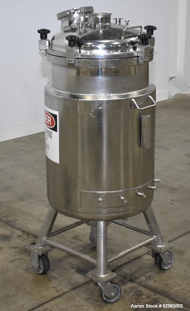 Used Alloy Products 30 Gallon Pressure Vessel / Mix Tank, Stainless Steel, Vertical. Approximate 18" diameter x 28" straight side. Hinge dished top, dished bottom. Internal rated 50 psi at -20 to 200...