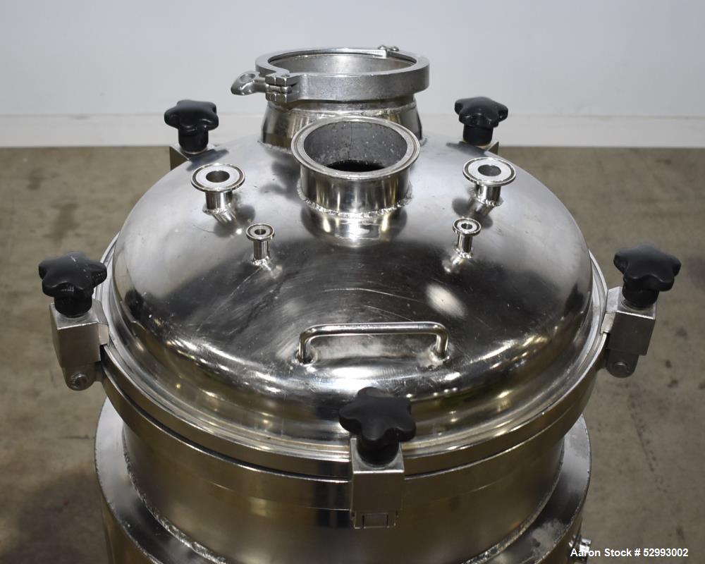 Used Alloy Products 30 Gallon Pressure Vessel / Mix Tank, Stainless Steel, Vertical. Approximate 18" diameter x 28" straight side. Hinge dished top, dished bottom. Internal rated 50 psi at -20 to 200...