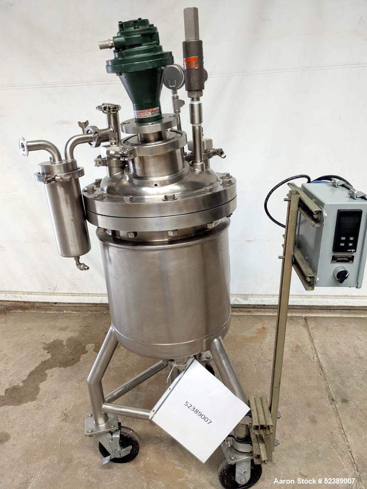 Used B and G Machine Reactor, Approximate 15 Gallon, 316L Stainless Steel, Vertical. Approximate 14" diameter x 19" straight side. Dished bolt-on top, dished bottom. Internal rated 145 psi/FV at -20 ...