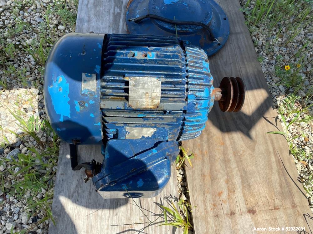 Used Norwalk Fabricators Inc Agitated Reactor, Approximately 1,700 Gallons, 316L Stainless Steel, Vertical. Approximate 6' diameter x 7' straight side. Dished top and bottom. Internal rated 60 psi / ...