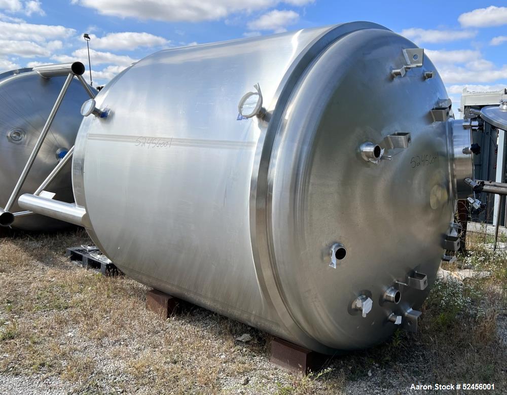Used- Mueller 2,641 Gallon (10,000 Liter) Reactor, Model F, 316L Stainless Steel, Vertical. 90" Diameter x 90" straight side...