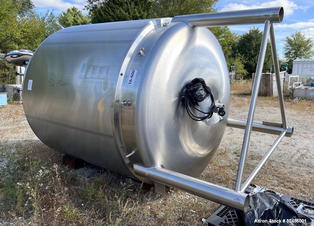 Used Mueller 2,641 Gallon (10,000 Liter) Reactor, Model F, 316L Stainless Steel, Vertical. 90" Diameter x 90" straight side, dished top and bottom. Internal rated 50 psi/Full Vacuum at -7 to 300 degr...