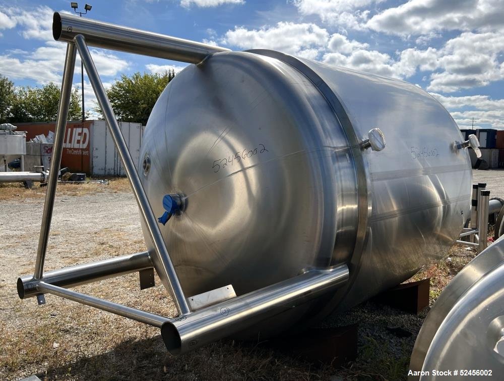 Used Mueller Reactor, 2,641 Gallon (10,000 Liter), Model F, 316L Stainless Steel, Vertical. 90" Diameter x 90" straight side, dished top and bottom. Internal rated 50 psi/Full Vacuum at -7 to 300 deg...