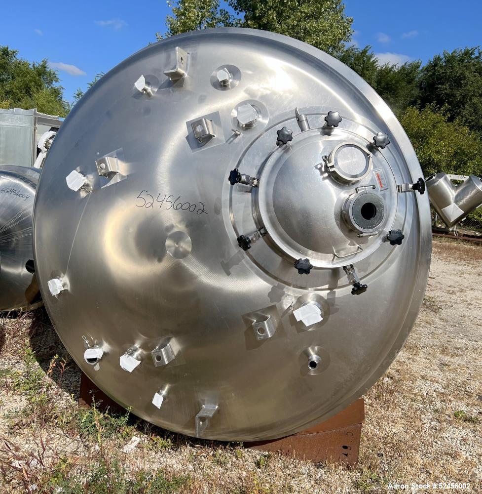 Used Mueller Reactor, 2,641 Gallon (10,000 Liter), Model F, 316L Stainless Steel, Vertical. 90" Diameter x 90" straight side, dished top and bottom. Internal rated 50 psi/Full Vacuum at -7 to 300 deg...