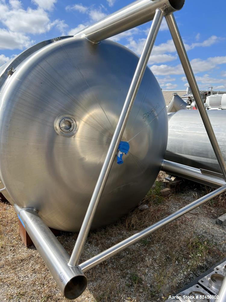 Used Mueller Reactor, 2,641 Gallon (10,000 Liter), Model F, 316L Stainless Steel, Vertical. 90" Diameter x 90" straight side, dished top and bottom. Internal rated 50 psi/Full Vacuum at -7 to 300 deg...