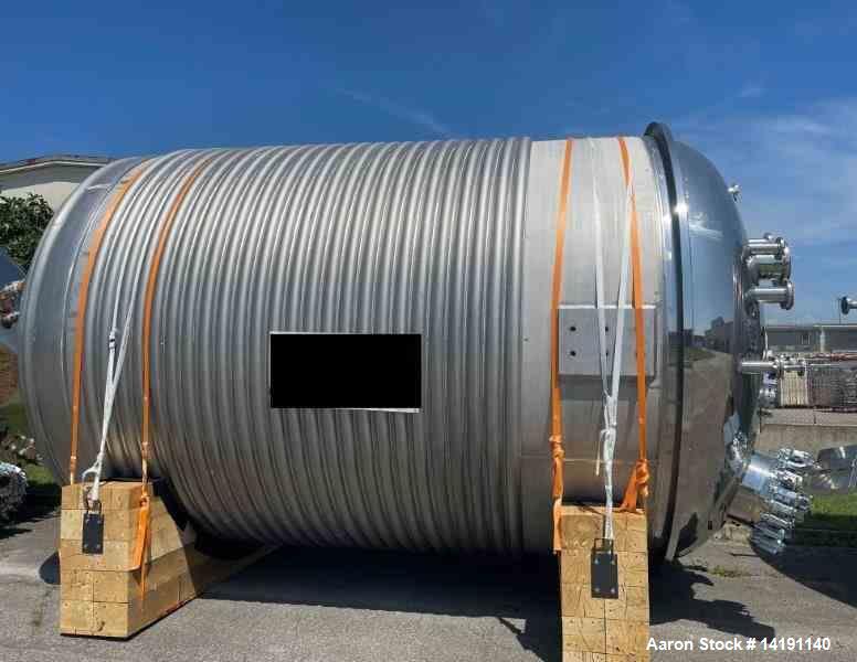 Unused 12,480-Gallon 316L Stainless Steel Reactor with Jacket and Dual Internal Coils