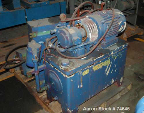 Used Fitzpatrick Chilsonator, Model DM, Type IR4LX10D, 316 Stainless Steel Wetted Parts. Driven by a 7.5 hp Reeves varidrive, 3/60/230/460 volt, output max 1750 rpm, min 438 rpm thru Winsmith gear re...
