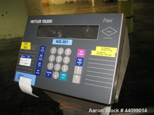 Used- Mettler Portable Floor Scale, Stainless Steel. 5,000 Pound capacity. Includes a Puma readout.