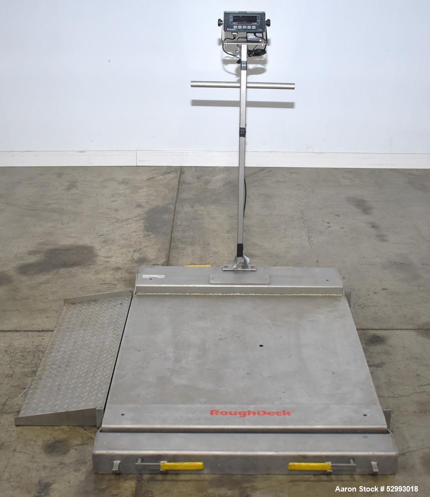 Used Roughdeck Portable Floor Scale with Ramps.