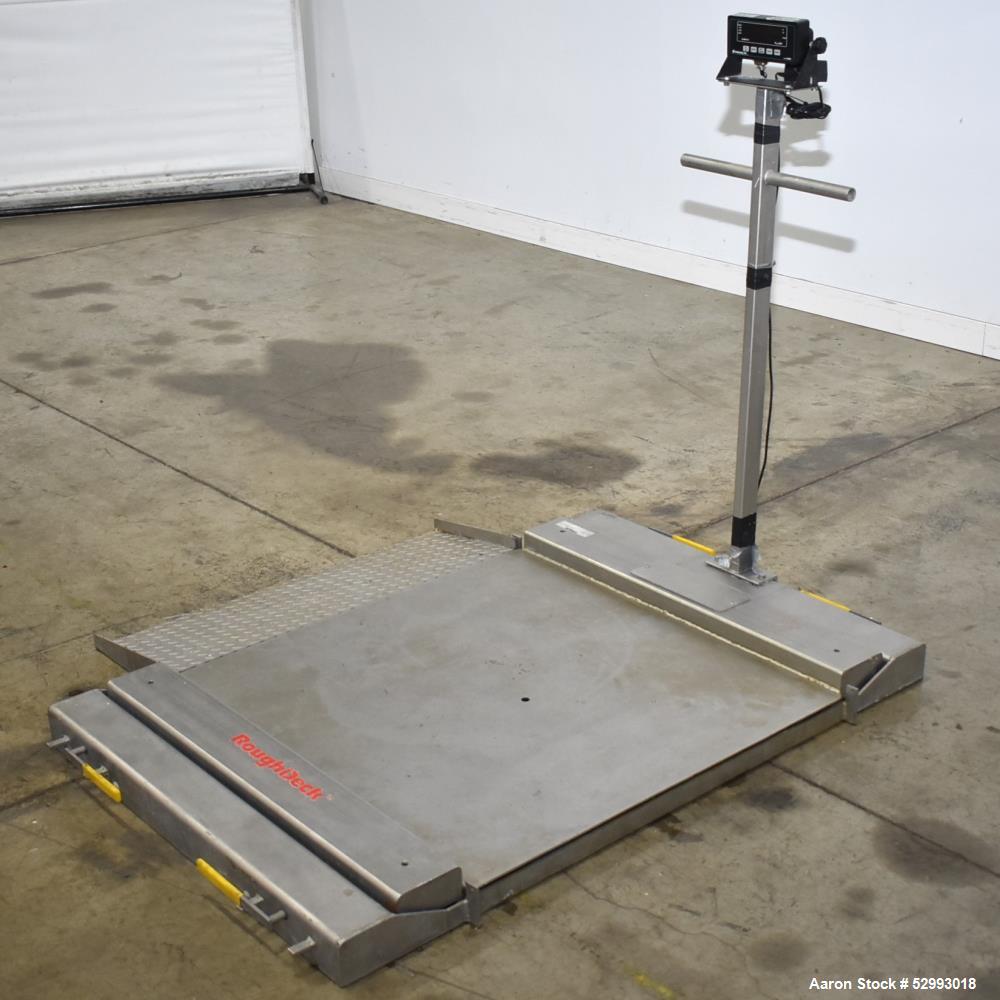 Used Roughdeck Portable Floor Scale with Ramps.