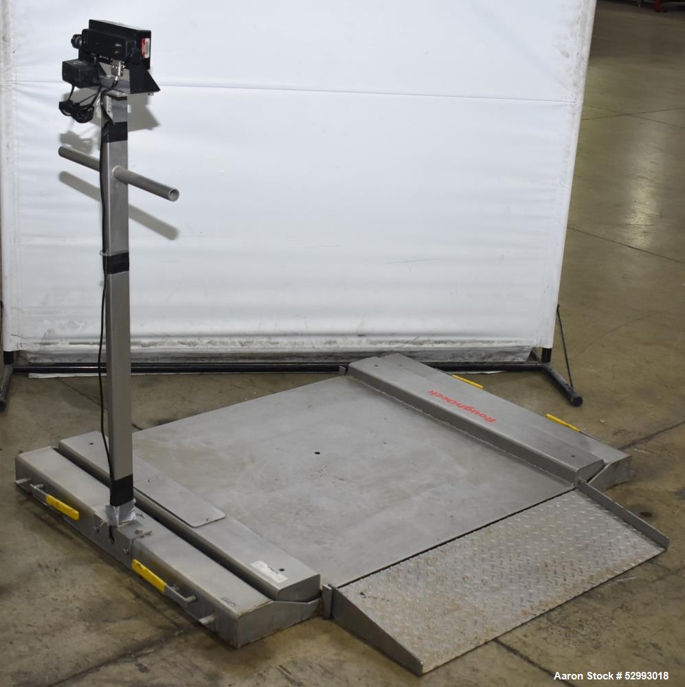 Used Roughdeck Portable Floor Scale with Ramps.
