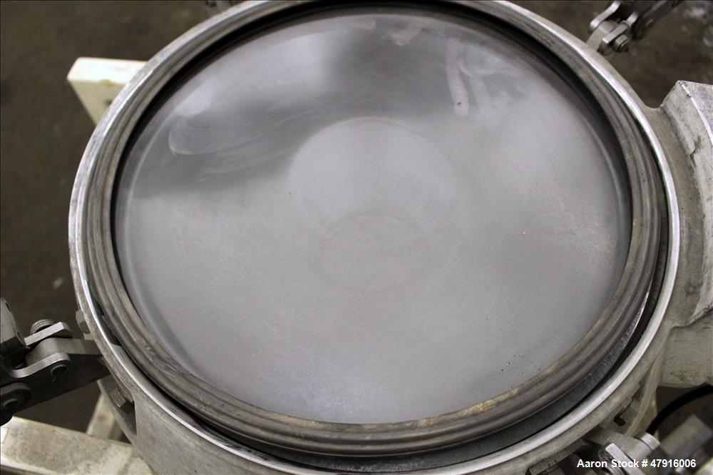 Used Russell Finex Compact Sieve, Model 27400, Stainless Steel. Approximate 14" diameter single deck. Clamp down top cover with 4" feed opening. 4" Center bottom discharge. Driven by a 0.23hp, 1/60/1...