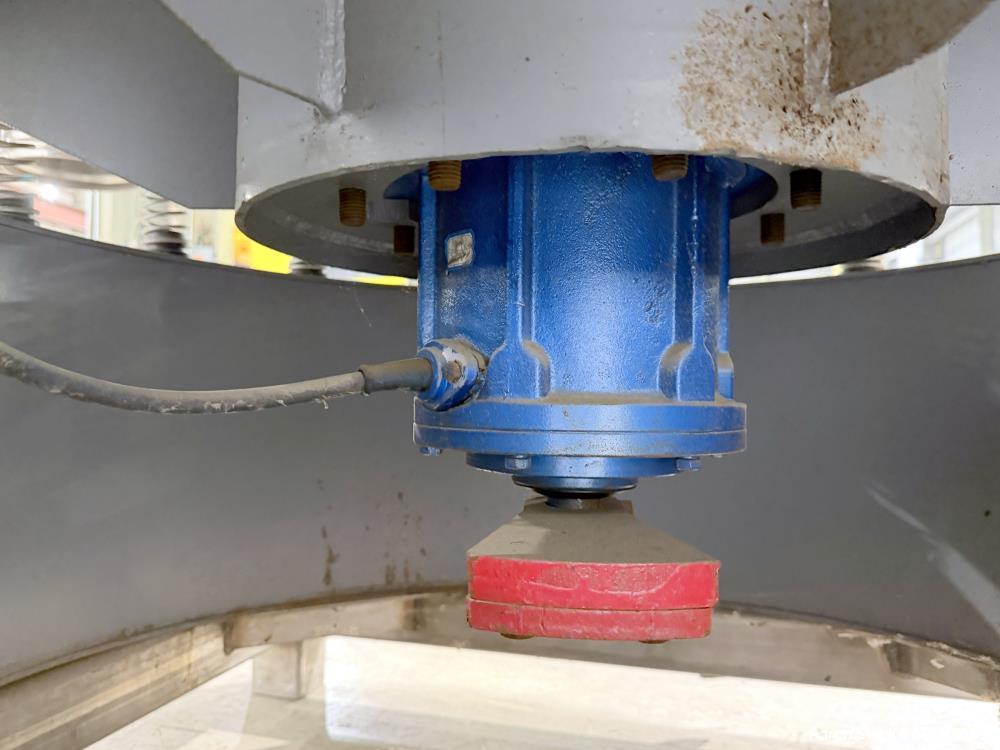 Used 44.5" Stainless Steel Circular Vibratory Screener – Double Deck