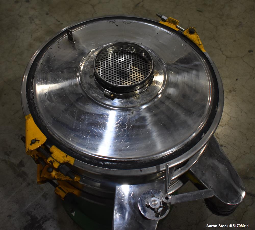 Used Dalton Circular Vibratory Screener, Model 501, 304 Stainless Steel. Approximate 20" diameter. Single deck, 2 separation. Driven by a 0.4 kW motor. Top clamp-on cover with top opening. Mounted on...