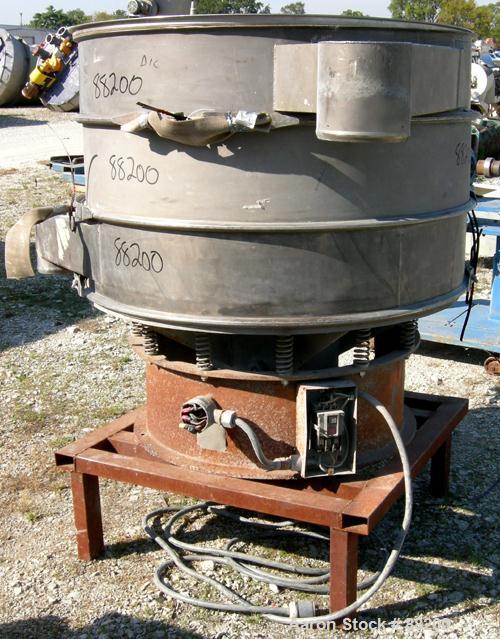 Used Master Machine Dyno Screener, 304 Stainless Steel. 48" diameter, double deck, 3 separation, no top cover. Driven by a 1 hp, 3/60/220/440 volt, 1160 rpm motor. Mounted on a carbon steel base with...