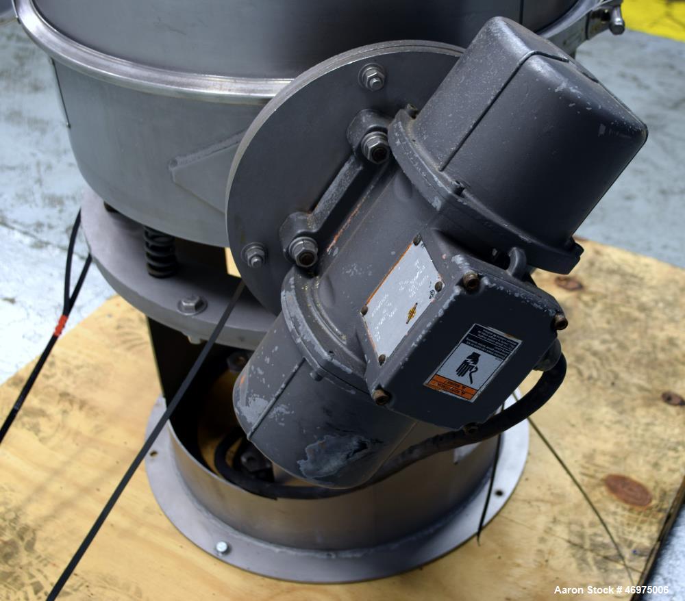 Used Midwestern Industries Low Profile Wet Scalping Screener, Model MLP24S6-10, 304 Stainless Steel. Approximate 24" diameter single deck, single separation. Top cover, screen, bottom outlet. Driven ...