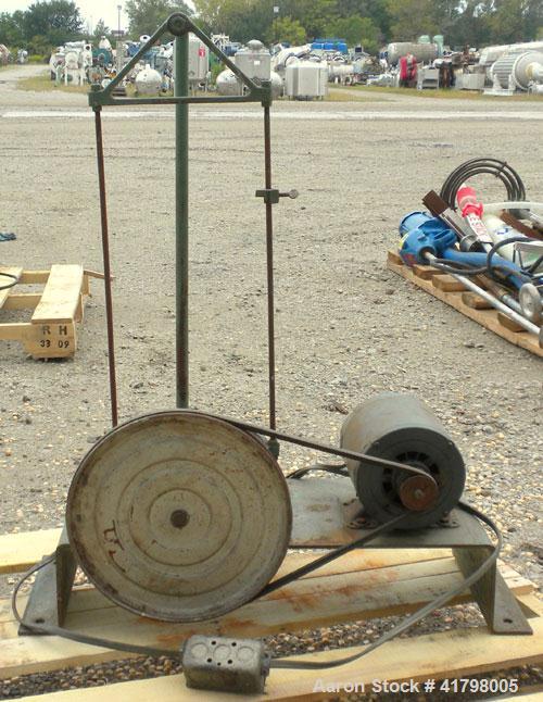 Used W.S. Tyler Sieve Shaker, Carbon Steel. Can handle approximately 8" diameter pans, 18’’ tall tray holder height. Driven by a 1/4 hp, 1/60/115 volt, 1725 rpm motor. Base mounted.