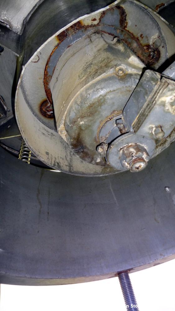 Used Sweco Screener, 30" Diameter, Stainless Steel. Single deck, 2 separation, no top cover. Includes motor. Mounted on a carbon steel base with legs, and casters. No manufacturers tag.