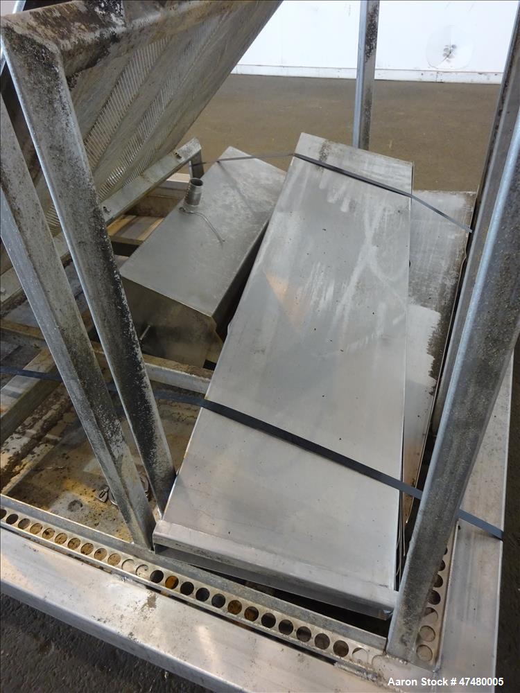 Used Incline Filter/ Sieve, 304 Stainless Steel.