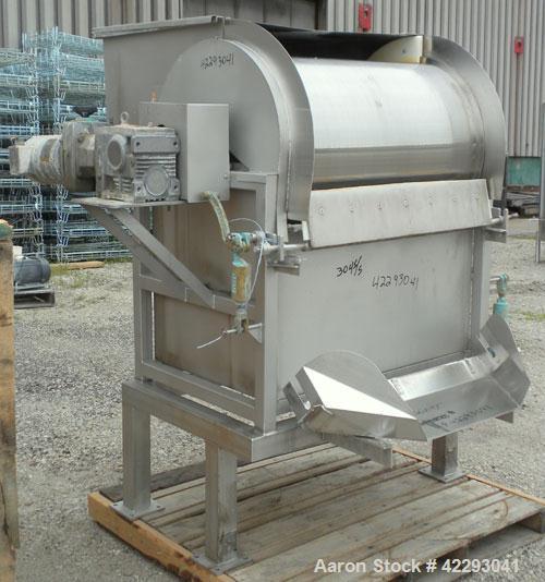 Used Sani-Matic Rotary Drum Strainer, Model ERDS 25 X 36, 304 Stainless Steel. 25’’ Diameter x 36’’ wide rotary wedge wire drum. Flow rate 200 gallons per minute. Driven by a 1-1/2 hp, 3/60/208-230/4...