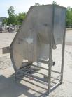 USED:The Hughes Co Type DSM Screener, Model 052-2873D, 304 Stainless Steel.  (1) vertical screen 24