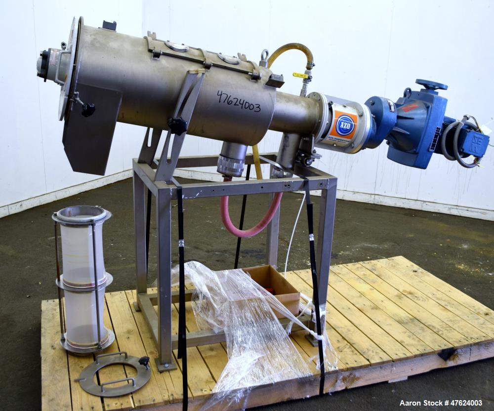 Used Azo FL Liquid Screener, Model FLX-650 LTX, 304 Stainless Steel. Approximate 7" diameter x 24" long screen chamber, internal helical blades with ribbon. Driven by a 4-5hp, 3/60/230/460 volt, 405-...