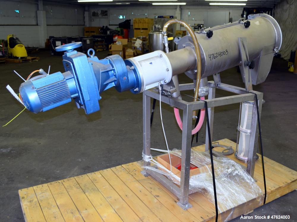 Used Azo FL Liquid Screener, Model FLX-650 LTX, 304 Stainless Steel. Approximate 7" diameter x 24" long screen chamber, internal helical blades with ribbon. Driven by a 4-5hp, 3/60/230/460 volt, 405-...