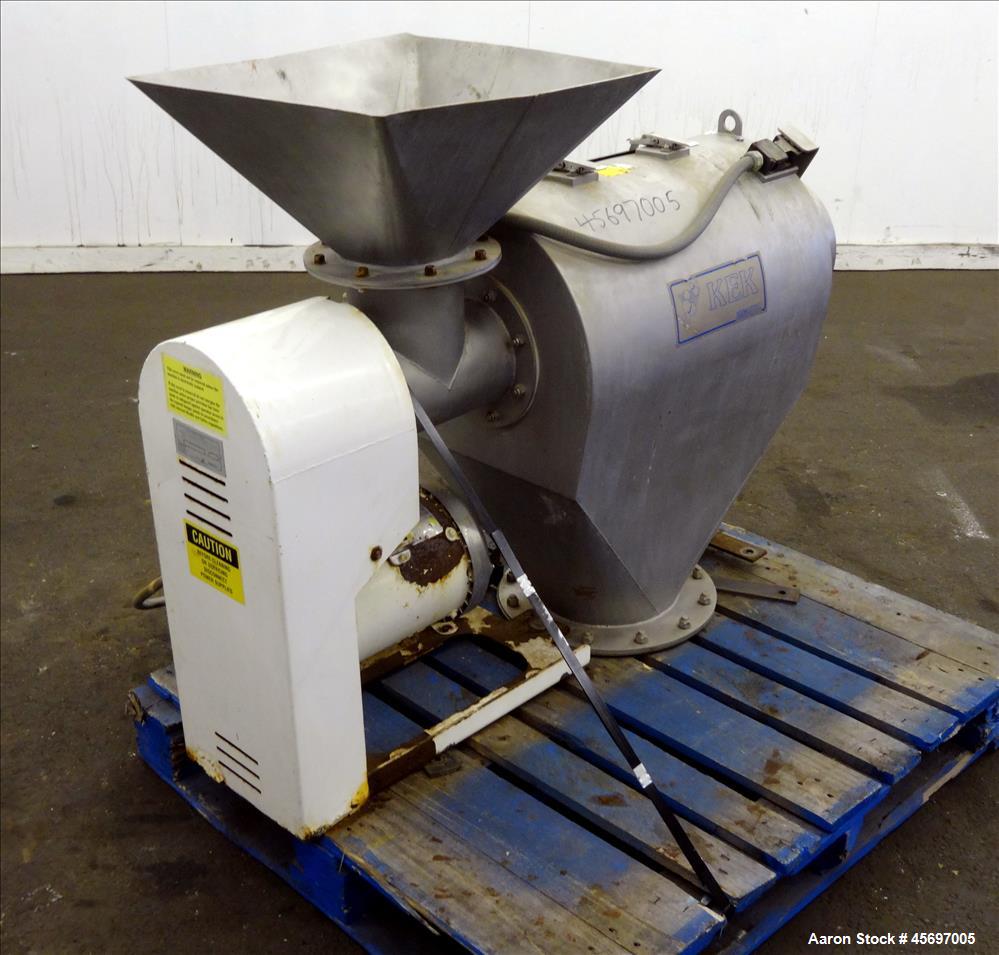 Used Kemutec (KEK) Centrifugal Sifter Model K-650. Approximate 12" Diameter x 24" long 316 Stainless Steel Chamber. 6" Diameter x 10" long 304 stainless steel screw, 20" x 20" 304 stainless steel top...