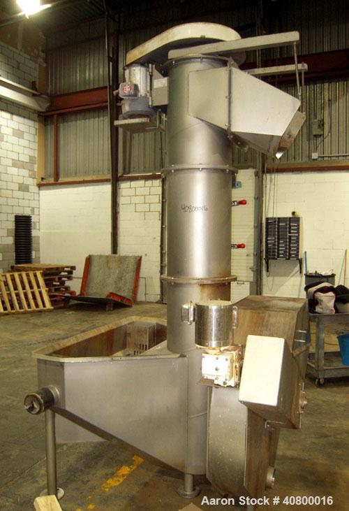 Used Vanmark Corporation Hydrolift/Destoner, Model 02005-0044, Series 2000, 304 stainless steel. Approximate capacity up to 25,000 pounds per hour. Designed as a pre-washer product and separates non-...