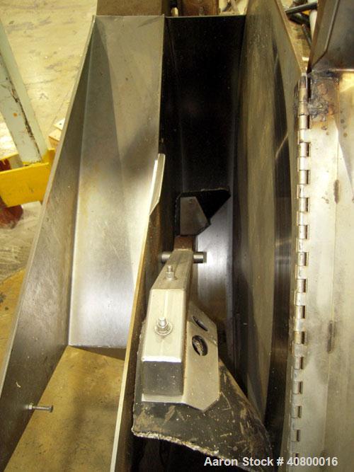 Used Vanmark Corporation Hydrolift/Destoner, Model 02005-0044, Series 2000, 304 stainless steel. Approximate capacity up to 25,000 pounds per hour. Designed as a pre-washer product and separates non-...