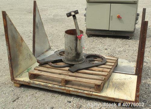 Used Holzmag Single Roll Shredder. Material of construction is carbon steel. 23.4” (600 mm) diameter x 66” (1690 mm) straight side roll with interchangeable knives. Hydraulic ram. Screen with 1.17” x...