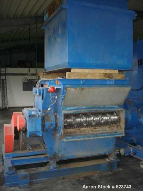 USED: Vecoplan shredder, type VAZ 125/105, single shaft shredder. Diameter of rotor 10.6" (270mm), width 41" (1050mm), driven by a 22 kW motor, 27 rotor knives, up to 1322 lbs (600 kg) per hour. Incl...