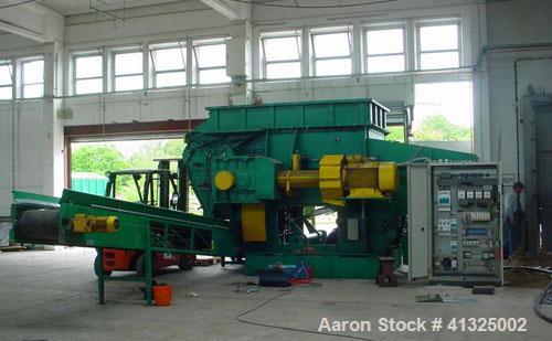 Used Vecoplan VAZ 300-180 UNF Single Roll Shredder with 134 kW (178 hp) motor, 1800 mm x 3000 mm (5.9' x 9.8') inlet, with 620 mm (2') and 1800 mm (5.9') cutting width, 42 knives, including hydraulic...