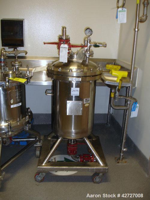 Used Expert Industries Reciever, 30 Gallon, Hastelloy C276. 18" Diameter x 24" straight side, removable dish top, dish bottom, rated 130 psi at 212 F, 3" sight glass, (4) 1.5" top nozzles, 1.5" cente...