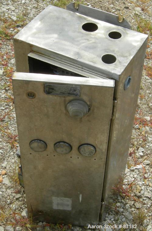 USED: Tank, 6700 gallon, aluminum, horizontal. Approximate 106" diameter x 158" straight side, dished ends. Openings: top (4) 2", 20" manway with cover; 1" end bottom outlet. Mounts on carbon steel s...