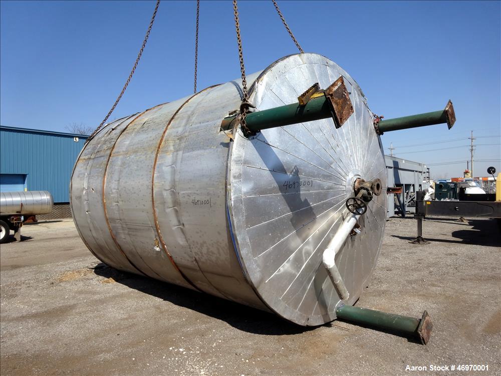 Used Tank, 8,000 Gallon, Carbon Steel, Vertical.