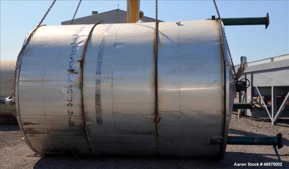 Used- Tank, 8,000 Gallon, Carbon Steel, Vertical.