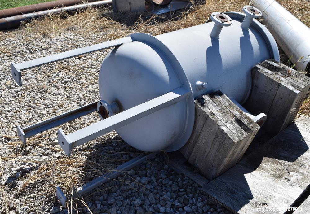 Unused- Apache Pressure Tank, 160 Gallon, Carbon Steel, Vertical. 29.375" Diameter x 42" straight side, 2:1 elliptical heads. Internal rated 150 psi at -20 to 300 degrees F. Openings top (4) 2", side...