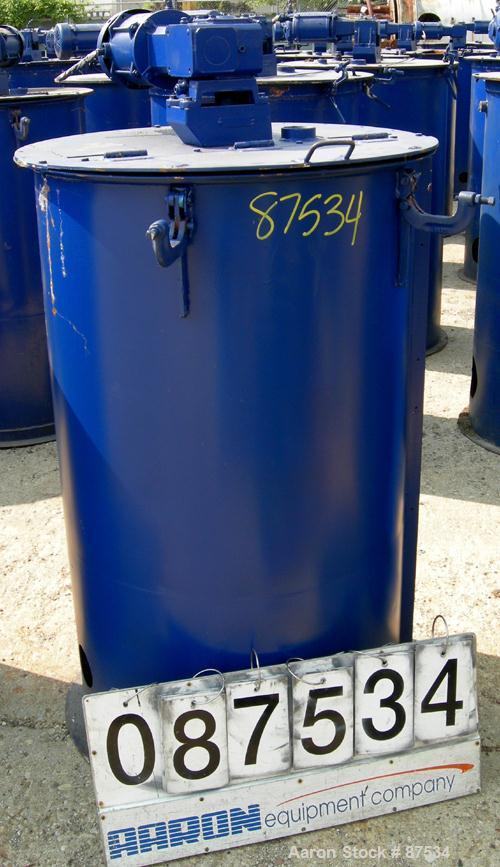 USED: Graco Mix Tank, 100 gallon, carbon steel, vertical. 30" diameter x 33" straight side. Flat bolt on top with 1/3 hinged...