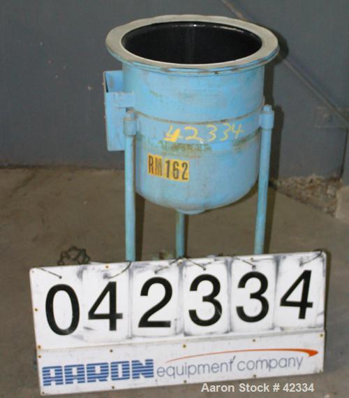 USED:Pfaudler glass lined pressure tank, 5 gallon, type 3315 glass,vertical. 12" diameter x 12" straight side. Unit requires bolt-on top,dish bottom. Internal rated 25 psi at 650 deg F. 2" center bot...