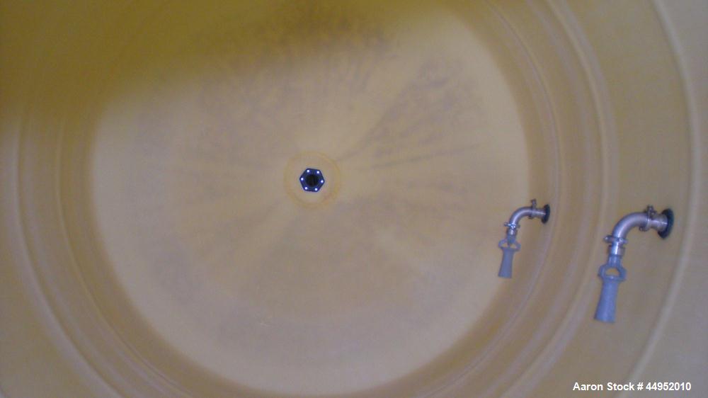 UsedPlastic Tank, 6,000 Gallon, Vertical. 102"