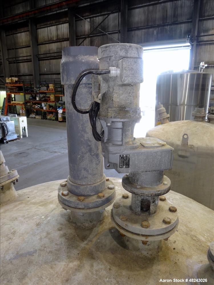 Used Augusta Fiberglass Tank, 1,930 Gallon, Vertical.