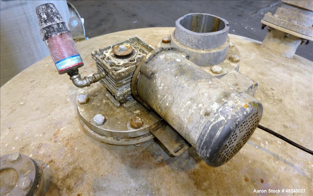 Used Augusta Fiberglass Tank, 1,930 Gallon, Vertical.
