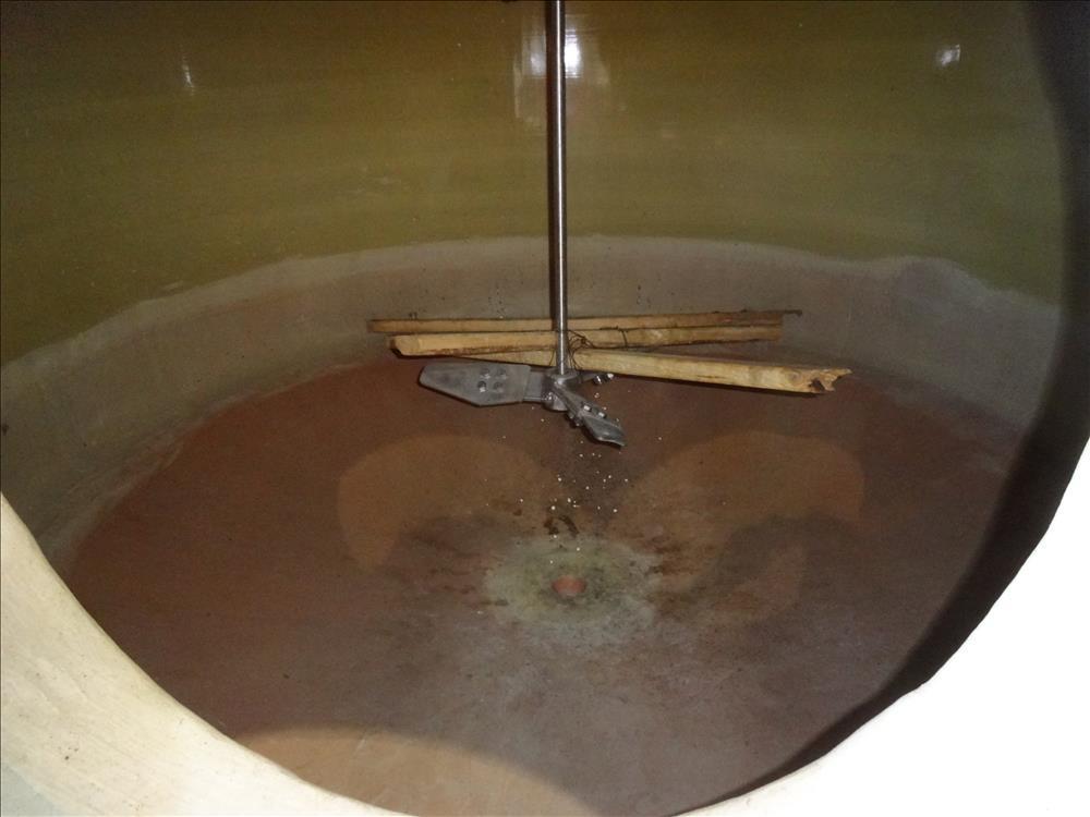 Used Augusta Fiberglass Tank, 1,930 Gallon, Vertical.