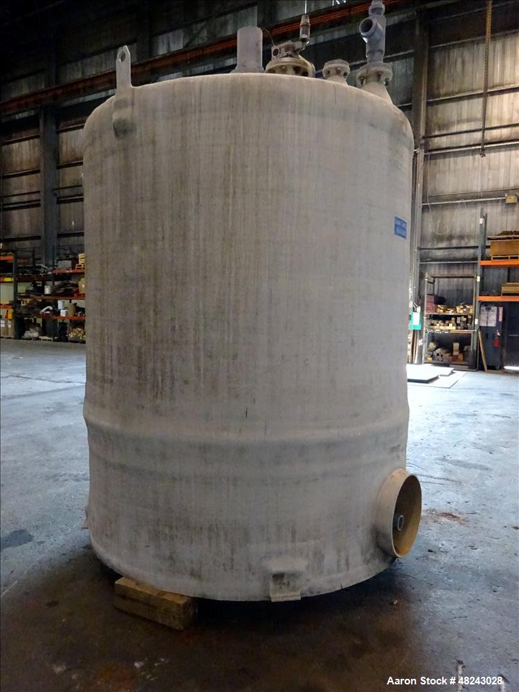 Used Augusta Fiberglass Tank, 1,930 Gallon, Vertical.