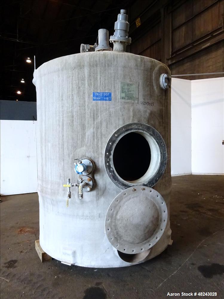 Used Augusta Fiberglass Tank, 1,930 Gallon, Vertical.