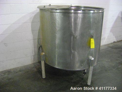 Used 300 Gallon stainless steel single wall open top tank. Has stainless steel hip sockets. Has center bottom outlet.