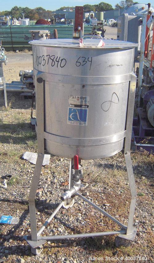 Used Alsop Tank, 30 gallon, stainless steel, vertical. 21" diameter x 22" straight side. Flat top with a 1/3 hinged cover, inverted dished bottom. Provision for a clamp on agitator. 1 1/4" off center...